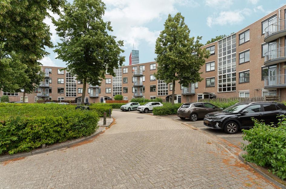 Regentesseweg 16
