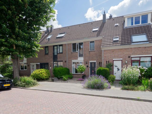 Lunenburg 25, Heemskerk