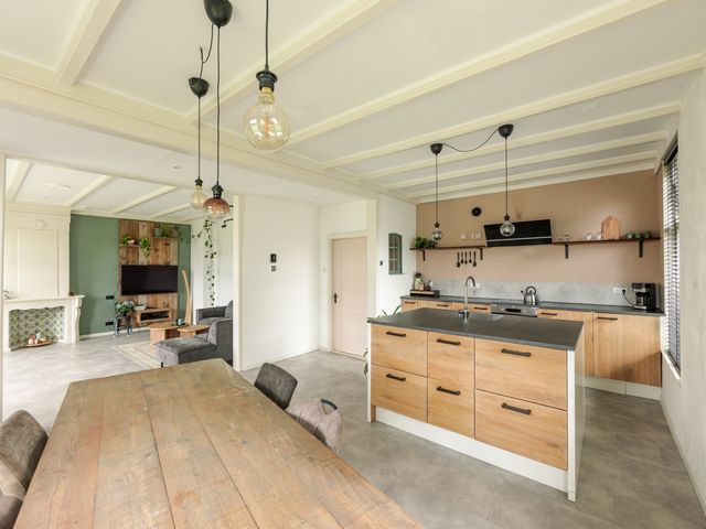 Buren 19, Ferwoude