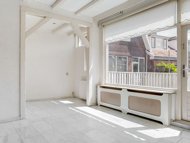Van der Waalsstraat 1, Leiden