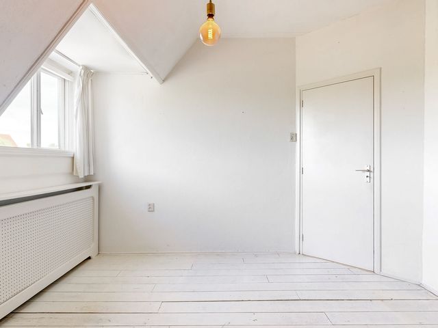 Van der Waalsstraat 1, Leiden