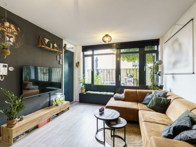 Speelkamp 24B, Leusden