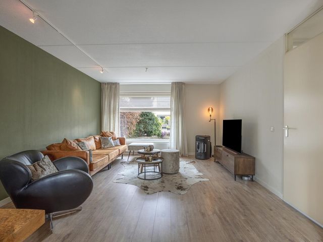 Bellinistraat 1, Oud-Beijerland