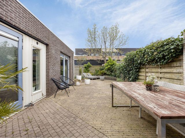 Bellinistraat 1, Oud-Beijerland
