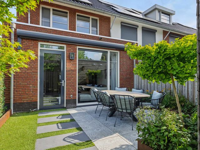 Meerkensloop 23, Heesch