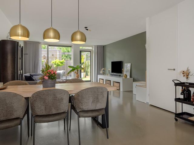 Meerkensloop 23, Heesch