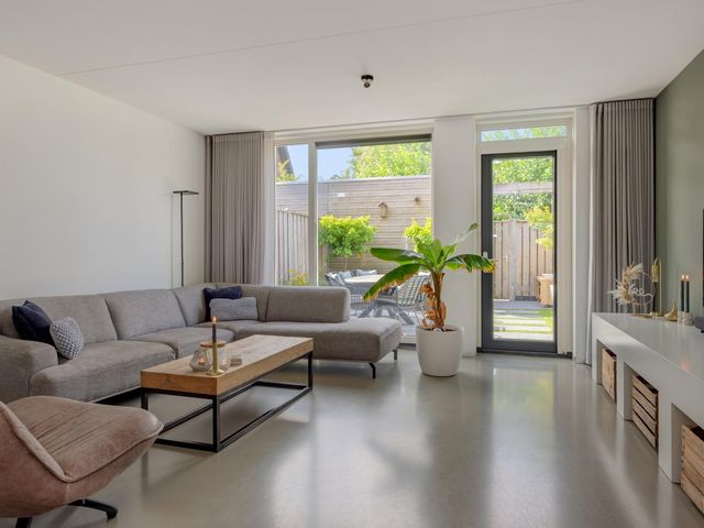 Meerkensloop 23, Heesch