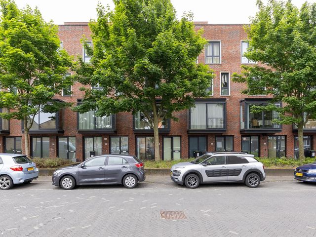 Claus van Amsbergstraat 60, Amsterdam