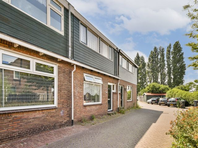 Onegastraat 55, Zaandam