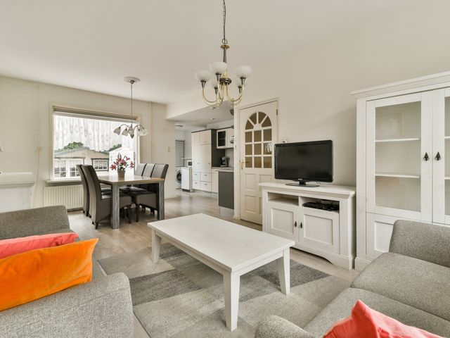 Onegastraat 55, Zaandam
