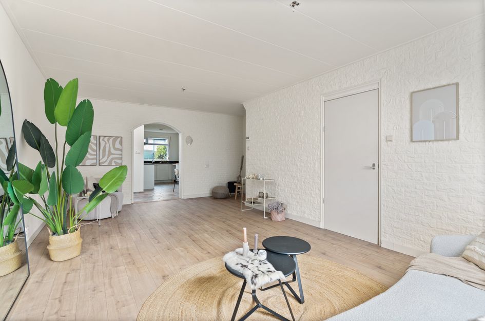 Middelharnissestraat 12