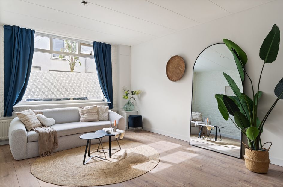 Middelharnissestraat 12