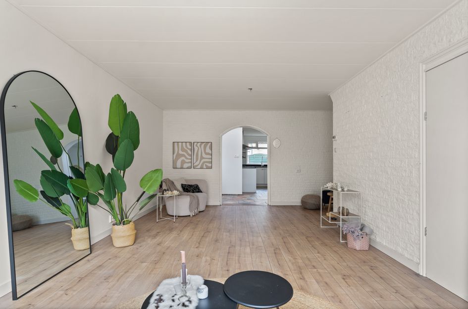Middelharnissestraat 12