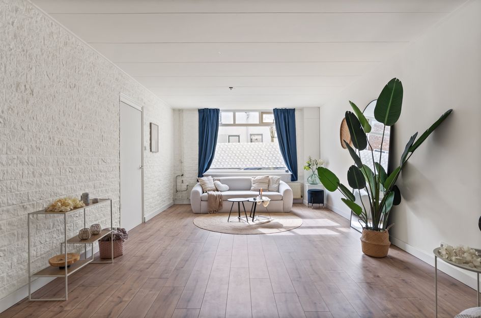 Middelharnissestraat 12