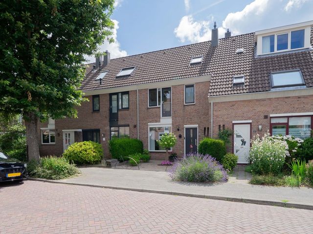 Lunenburg 25, Heemskerk
