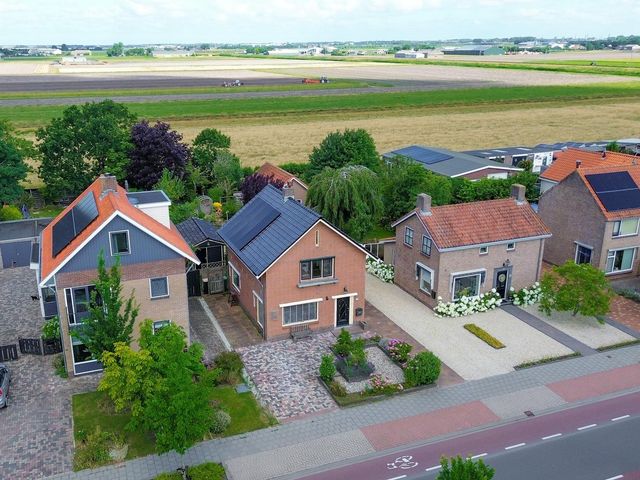 Burg. Lovinkstraat 75, Breezand