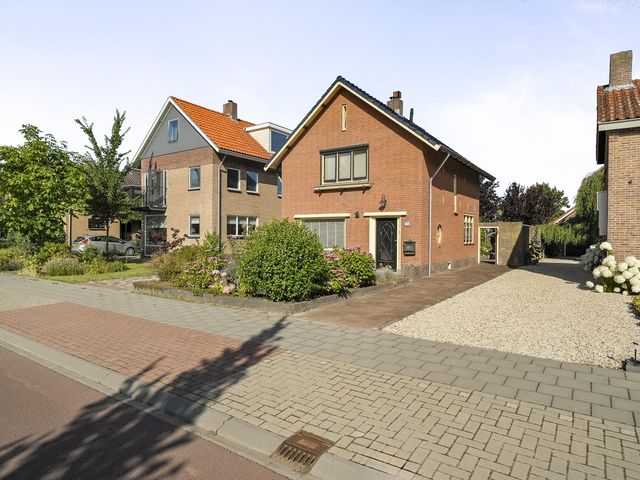 Burg. Lovinkstraat 75, Breezand
