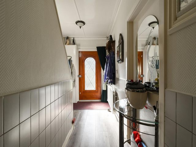 Burg. Lovinkstraat 75, Breezand