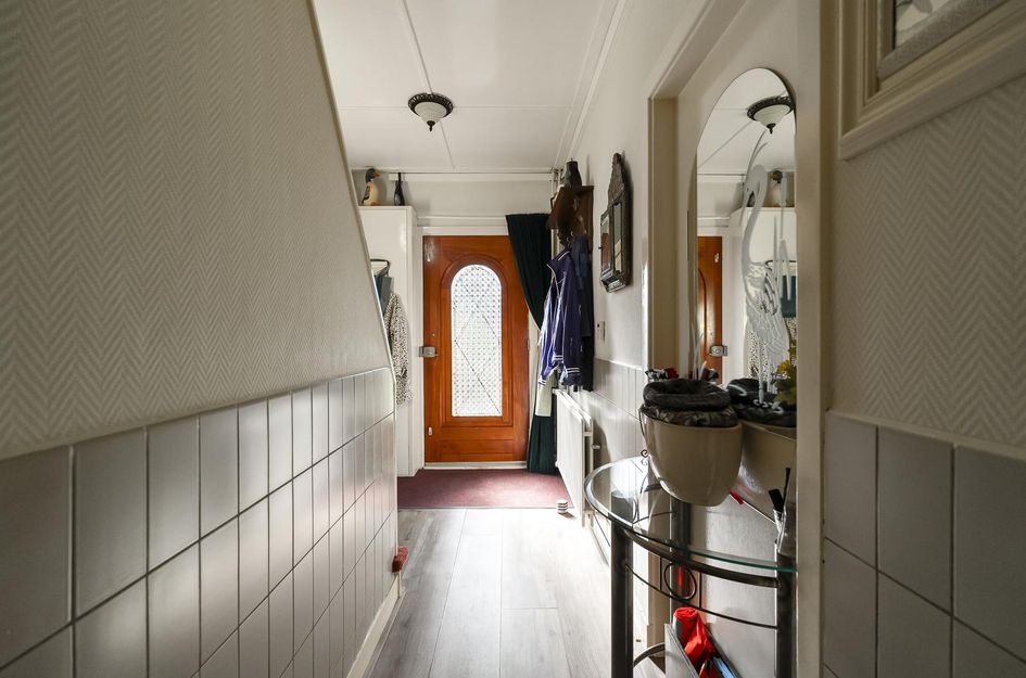 Burg. Lovinkstraat 75