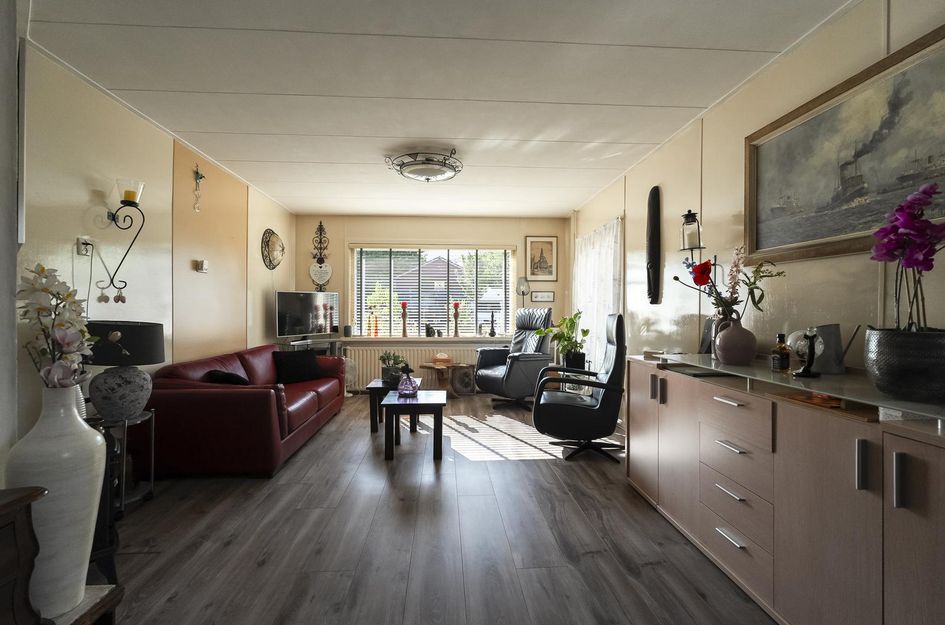 Burg. Lovinkstraat 75