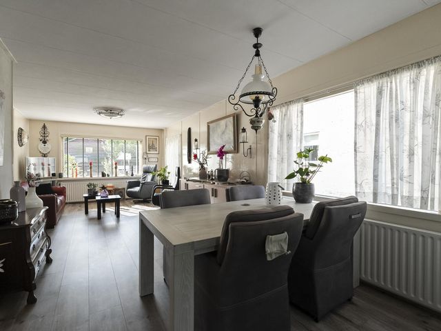 Burg. Lovinkstraat 75, Breezand