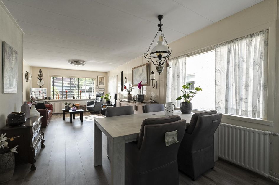 Burg. Lovinkstraat 75