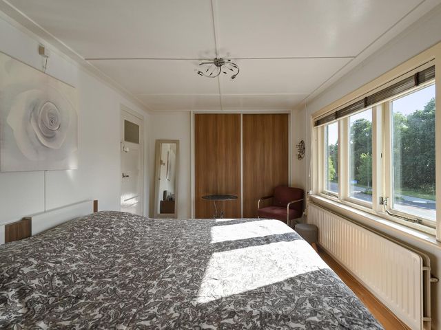 Burg. Lovinkstraat 75, Breezand