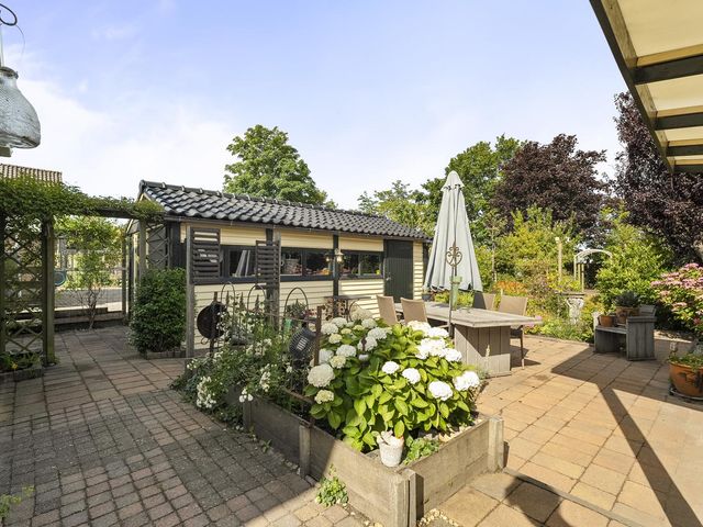 Burg. Lovinkstraat 75, Breezand