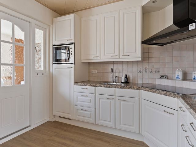 Wilhelminastraat 2, Hoek
