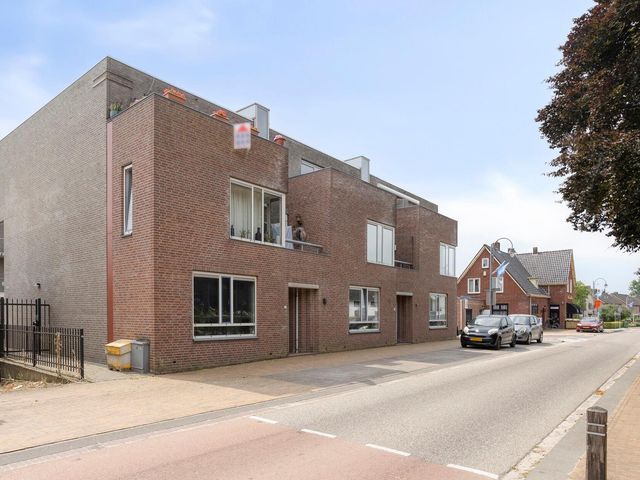 Tielsestraat 63b, Valburg