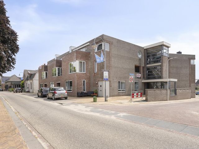 Tielsestraat 63b, Valburg