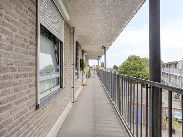 Tielsestraat 63b, Valburg