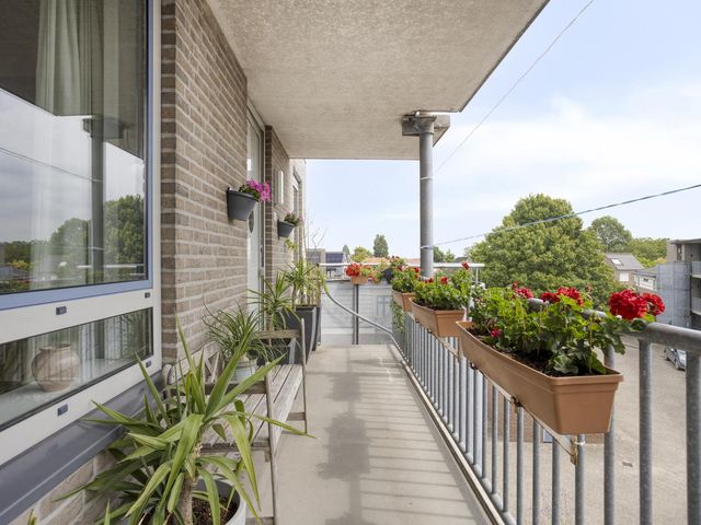 Tielsestraat 63b, Valburg