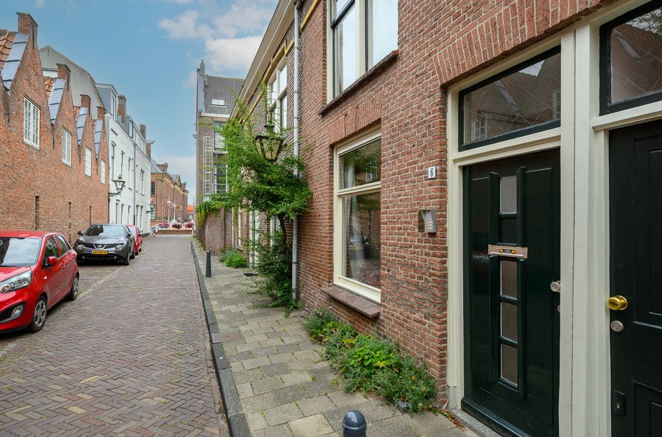 Lange Lijsbethsteeg 6