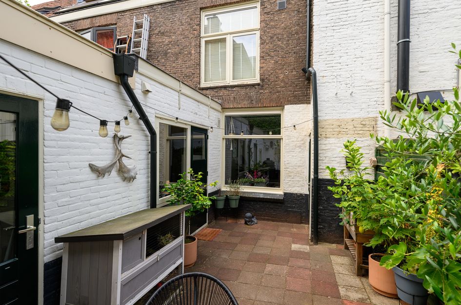 Lange Lijsbethsteeg 6