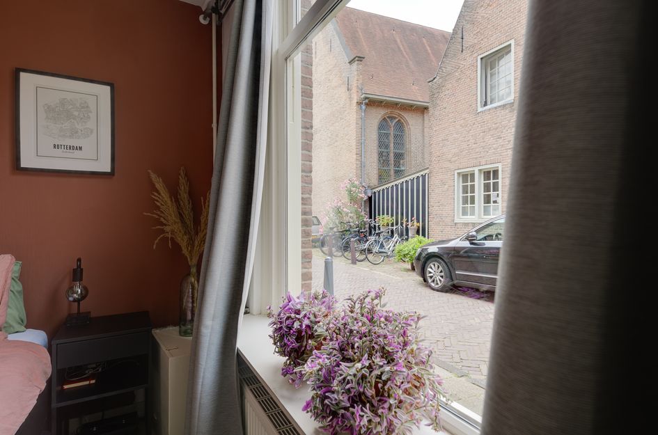 Lange Lijsbethsteeg 6