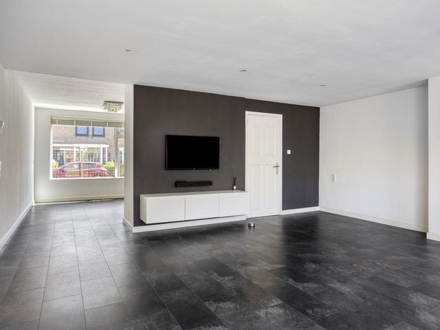 Elzenlaan 73, Heerhugowaard