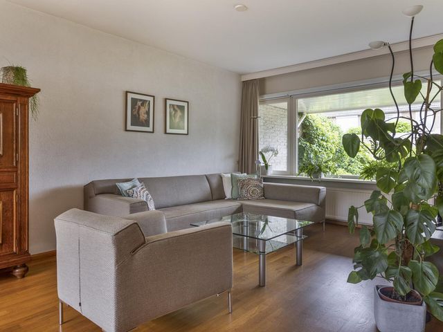 Chromietdijk 16, Roosendaal