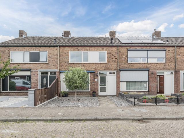 Generaal Sikorskistraat 9, Axel