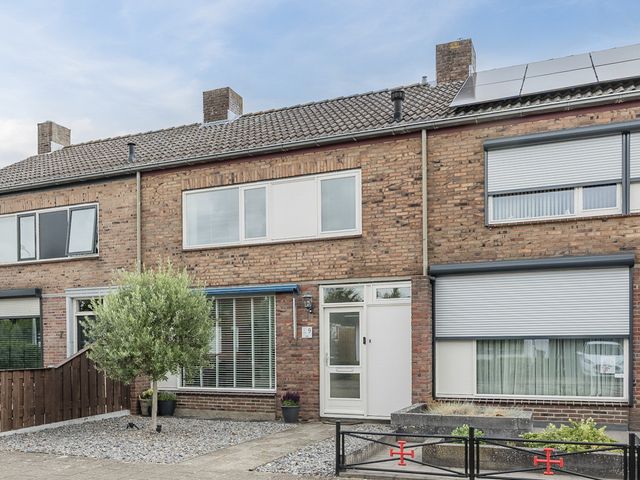 Generaal Sikorskistraat 9, Axel