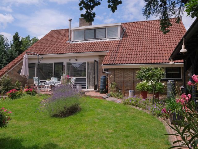 Schumannstraat 24, Almelo