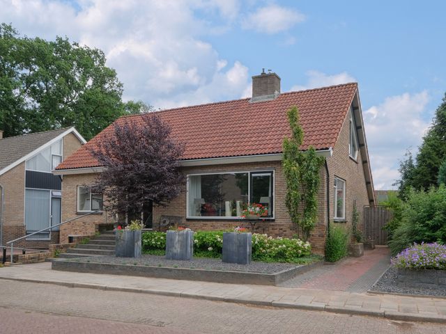 Schumannstraat 24, Almelo