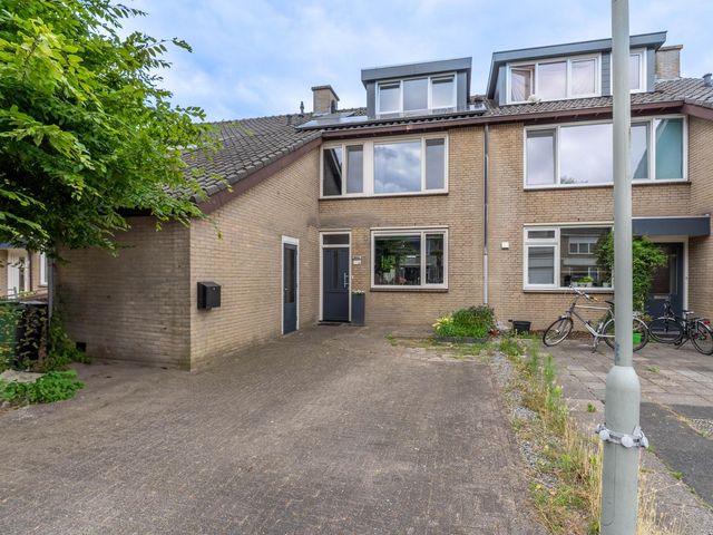 Mambostraat 80, Venray