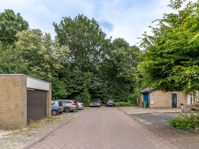 Mambostraat 80, Venray