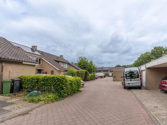 Mambostraat 80, Venray