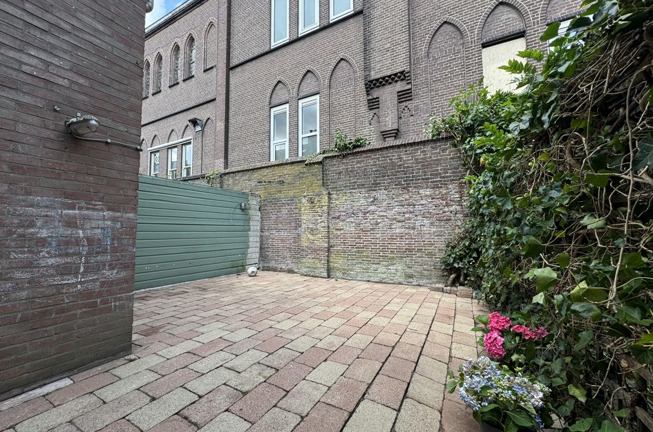 Adriaanstraat 22