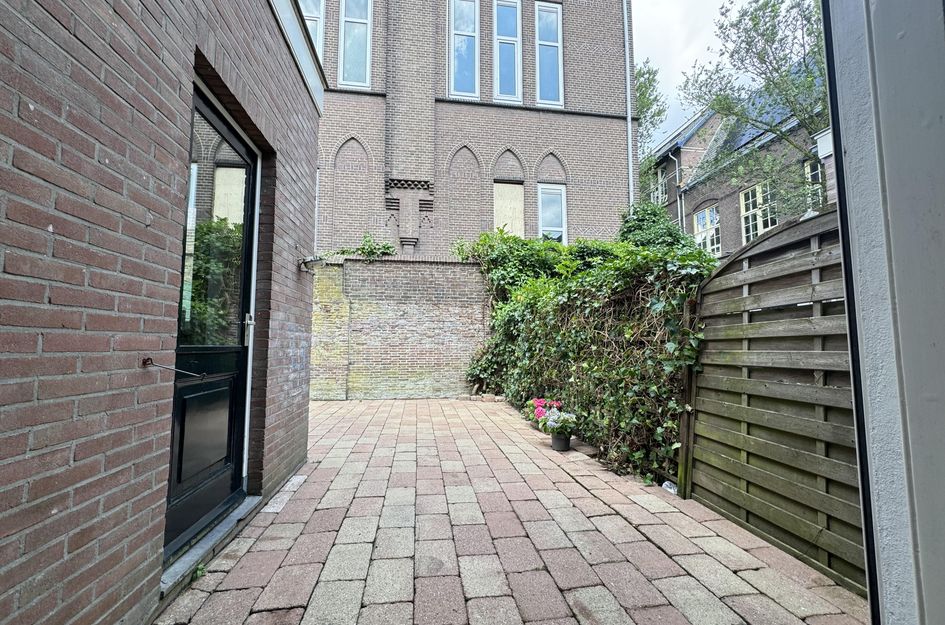 Adriaanstraat 22