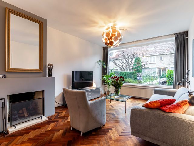 Ursulaland 85, Den Haag