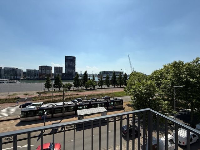 Westzeedijk 587, Rotterdam