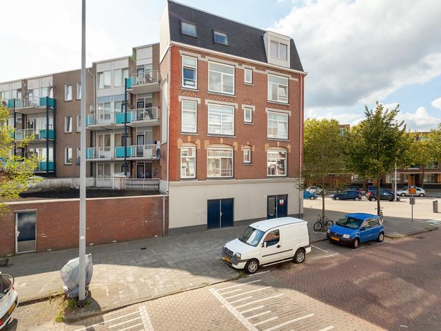 Rose-Spoorstraat 12, Rotterdam